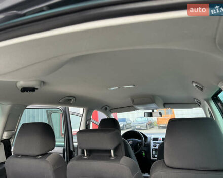 Серый Фольксваген Туран, объемом двигателя 1.6 л и пробегом 217 тыс. км за 8200 $, фото 58 на Automoto.ua