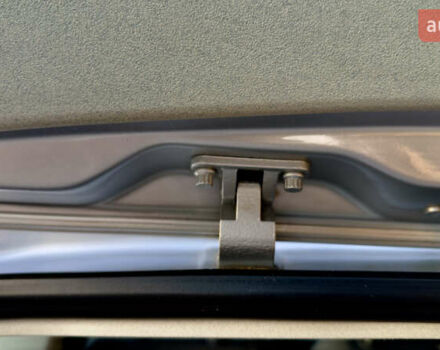 Сірий Фольксваген Туран, об'ємом двигуна 1.6 л та пробігом 218 тис. км за 8400 $, фото 42 на Automoto.ua