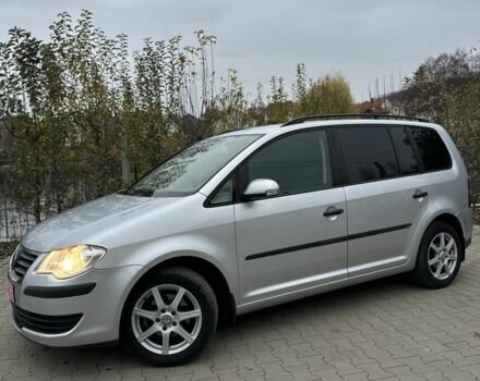 Серый Фольксваген Туран, объемом двигателя 1.6 л и пробегом 215 тыс. км за 6500 $, фото 1 на Automoto.ua