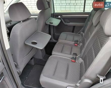 Серый Фольксваген Туран, объемом двигателя 1.6 л и пробегом 196 тыс. км за 7499 $, фото 15 на Automoto.ua