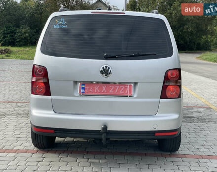 Серый Фольксваген Туран, объемом двигателя 1.9 л и пробегом 263 тыс. км за 7400 $, фото 9 на Automoto.ua