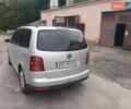 Серый Фольксваген Туран, объемом двигателя 1.97 л и пробегом 260 тыс. км за 7500 $, фото 2 на Automoto.ua