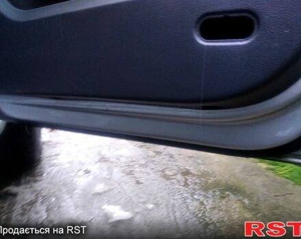 Серый Фольксваген Туран, объемом двигателя 1.4 л и пробегом 330 тыс. км за 6900 $, фото 5 на Automoto.ua