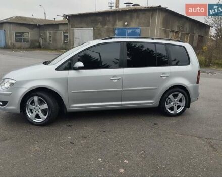 Серый Фольксваген Туран, объемом двигателя 1.6 л и пробегом 254 тыс. км за 7650 $, фото 4 на Automoto.ua