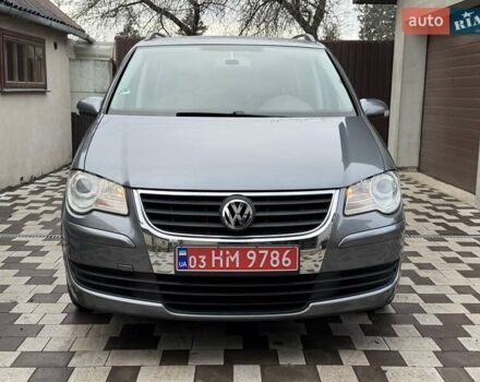 Серый Фольксваген Туран, объемом двигателя 1.6 л и пробегом 251 тыс. км за 6950 $, фото 5 на Automoto.ua