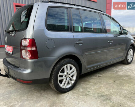 Серый Фольксваген Туран, объемом двигателя 1.6 л и пробегом 217 тыс. км за 8200 $, фото 6 на Automoto.ua