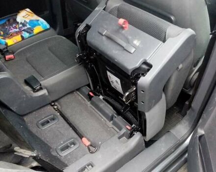 Серый Фольксваген Туран, объемом двигателя 2 л и пробегом 252 тыс. км за 6800 $, фото 8 на Automoto.ua