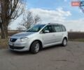 Серый Фольксваген Туран, объемом двигателя 1.9 л и пробегом 299 тыс. км за 6000 $, фото 1 на Automoto.ua