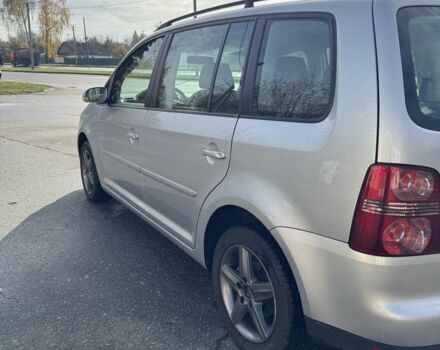 Фольксваген Туран 2007 в Лубнах на Automoto.ua Серый Фольксваген Туран, объемом двигателя 1.6 л и пробегом 199 тыс. км за 7699 $, фото 5 на Automoto.ua