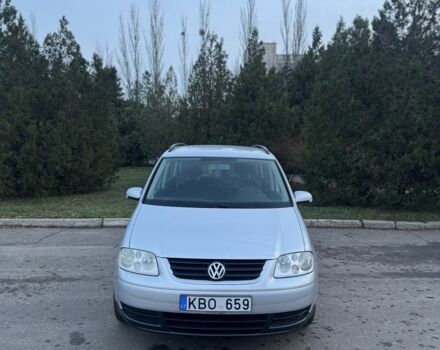 Серый Фольксваген Туран, объемом двигателя 1.9 л и пробегом 250 тыс. км за 3450 $, фото 2 на Automoto.ua