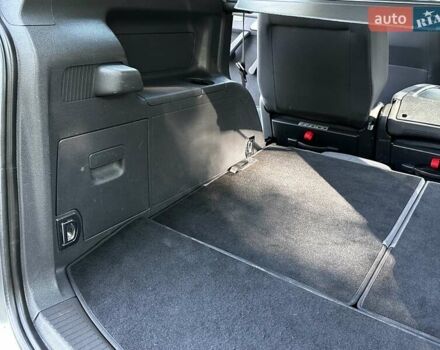 Сірий Фольксваген Туран, об'ємом двигуна 1.6 л та пробігом 230 тис. км за 6750 $, фото 109 на Automoto.ua