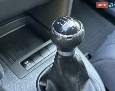 Сірий Фольксваген Туран, об'ємом двигуна 1.6 л та пробігом 230 тис. км за 6750 $, фото 79 на Automoto.ua