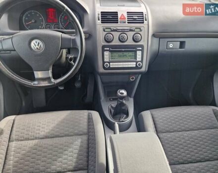 Серый Фольксваген Туран, объемом двигателя 1.39 л и пробегом 211 тыс. км за 6200 $, фото 15 на Automoto.ua