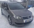 Сірий Фольксваген Туран, об'ємом двигуна 1.4 л та пробігом 300 тис. км за 6500 $, фото 1 на Automoto.ua