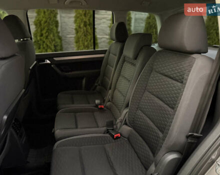 Сірий Фольксваген Туран, об'ємом двигуна 1.9 л та пробігом 221 тис. км за 6600 $, фото 36 на Automoto.ua