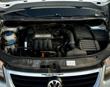 Сірий Фольксваген Туран, об'ємом двигуна 1.6 л та пробігом 218 тис. км за 8400 $, фото 55 на Automoto.ua