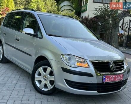 Сірий Фольксваген Туран, об'ємом двигуна 1.6 л та пробігом 230 тис. км за 6750 $, фото 52 на Automoto.ua