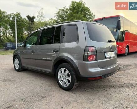 Серый Фольксваген Туран, объемом двигателя 1.39 л и пробегом 257 тыс. км за 7100 $, фото 10 на Automoto.ua