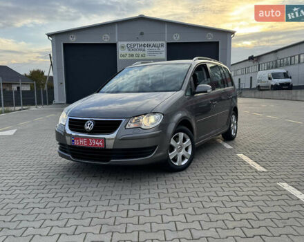 Серый Фольксваген Туран, объемом двигателя 1.4 л и пробегом 210 тыс. км за 5899 $, фото 1 на Automoto.ua