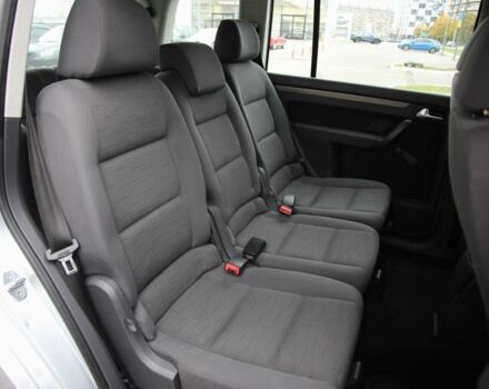 Серый Фольксваген Туран, объемом двигателя 1.6 л и пробегом 218 тыс. км за 8600 $, фото 9 на Automoto.ua