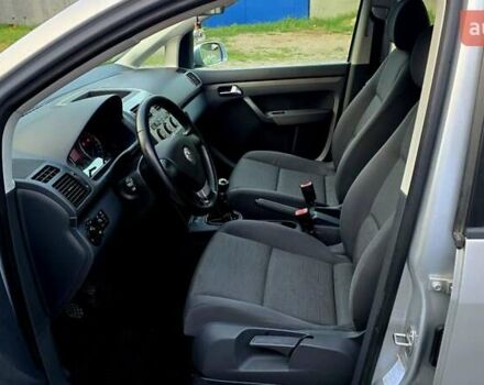 Сірий Фольксваген Туран, об'ємом двигуна 1.6 л та пробігом 225 тис. км за 7777 $, фото 25 на Automoto.ua