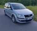 Серый Фольксваген Туран, объемом двигателя 1.4 л и пробегом 200 тыс. км за 7000 $, фото 2 на Automoto.ua