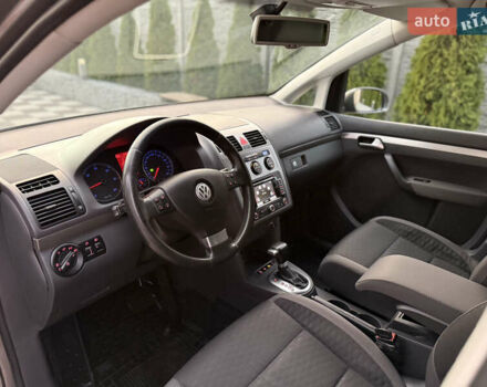 Сірий Фольксваген Туран, об'ємом двигуна 1.9 л та пробігом 221 тис. км за 6600 $, фото 23 на Automoto.ua
