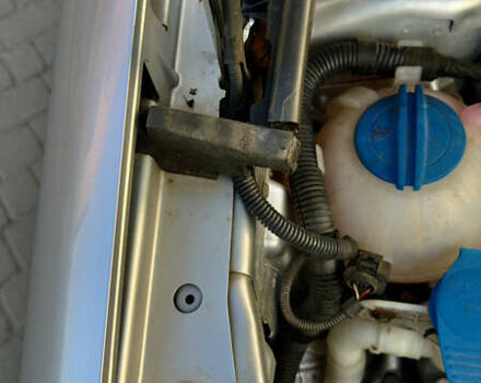 Сірий Фольксваген Туран, об'ємом двигуна 1.6 л та пробігом 218 тис. км за 8400 $, фото 57 на Automoto.ua