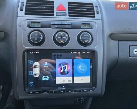 Серый Фольксваген Туран, объемом двигателя 1.6 л и пробегом 225 тыс. км за 6700 $, фото 49 на Automoto.ua