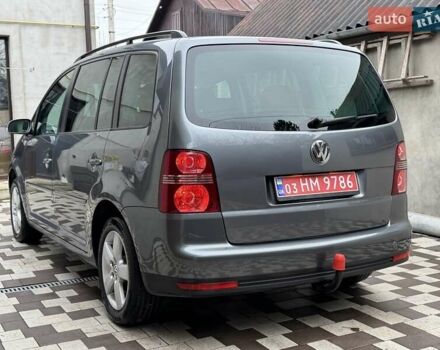 Серый Фольксваген Туран, объемом двигателя 1.6 л и пробегом 251 тыс. км за 6950 $, фото 11 на Automoto.ua