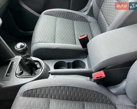 Серый Фольксваген Туран, объемом двигателя 1.6 л и пробегом 217 тыс. км за 8200 $, фото 46 на Automoto.ua