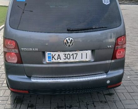 Серый Фольксваген Туран, объемом двигателя 1.4 л и пробегом 277 тыс. км за 6300 $, фото 1 на Automoto.ua