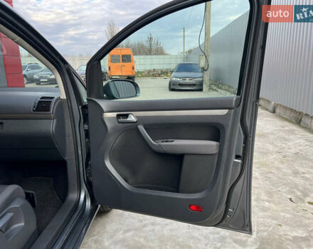 Серый Фольксваген Туран, объемом двигателя 1.6 л и пробегом 217 тыс. км за 8200 $, фото 62 на Automoto.ua