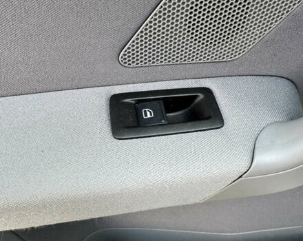 Серый Фольксваген Туран, объемом двигателя 1.6 л и пробегом 199 тыс. км за 7699 $, фото 25 на Automoto.ua