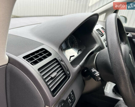 Серый Фольксваген Туран, объемом двигателя 1.6 л и пробегом 217 тыс. км за 8200 $, фото 40 на Automoto.ua