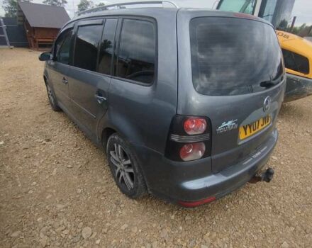 Серый Фольксваген Туран, объемом двигателя 1.9 л и пробегом 250 тыс. км за 3400 $, фото 6 на Automoto.ua