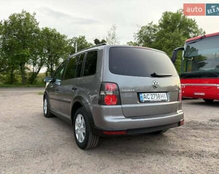 Серый Фольксваген Туран, объемом двигателя 1.39 л и пробегом 257 тыс. км за 7100 $, фото 8 на Automoto.ua