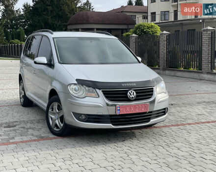 Серый Фольксваген Туран, объемом двигателя 1.9 л и пробегом 263 тыс. км за 7400 $, фото 14 на Automoto.ua
