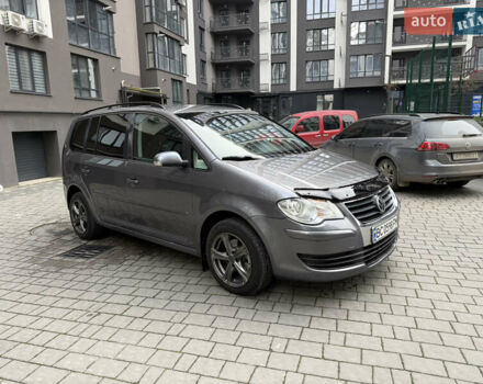 Серый Фольксваген Туран, объемом двигателя 1.9 л и пробегом 282 тыс. км за 6900 $, фото 11 на Automoto.ua