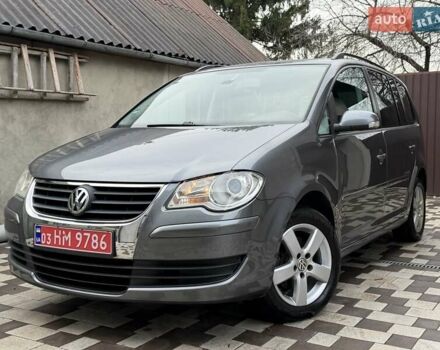 Серый Фольксваген Туран, объемом двигателя 1.6 л и пробегом 251 тыс. км за 6950 $, фото 8 на Automoto.ua