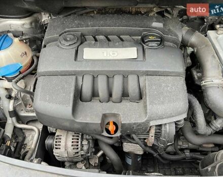 Серый Фольксваген Туран, объемом двигателя 1.6 л и пробегом 262 тыс. км за 6700 $, фото 27 на Automoto.ua