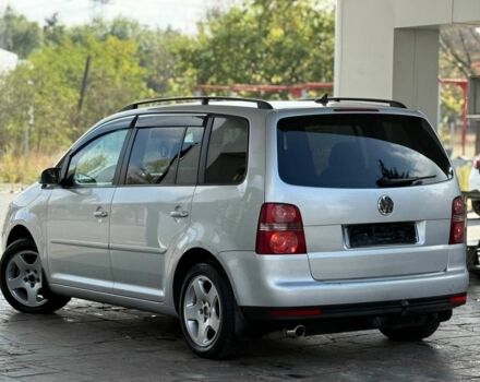 Серый Фольксваген Туран, объемом двигателя 2 л и пробегом 260 тыс. км за 5300 $, фото 3 на Automoto.ua