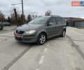 Серый Фольксваген Туран, объемом двигателя 1.6 л и пробегом 222 тыс. км за 7800 $, фото 1 на Automoto.ua