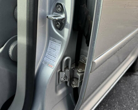 Серый Фольксваген Туран, объемом двигателя 1.6 л и пробегом 199 тыс. км за 7699 $, фото 23 на Automoto.ua