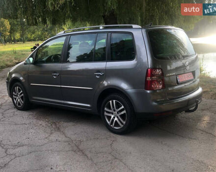 Сірий Фольксваген Туран, об'ємом двигуна 2 л та пробігом 254 тис. км за 7100 $, фото 6 на Automoto.ua