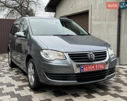 Серый Фольксваген Туран, объемом двигателя 1.6 л и пробегом 251 тыс. км за 6950 $, фото 9 на Automoto.ua