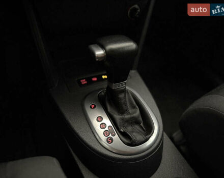 Сірий Фольксваген Туран, об'ємом двигуна 1.9 л та пробігом 221 тис. км за 6600 $, фото 34 на Automoto.ua