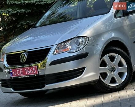 Сірий Фольксваген Туран, об'ємом двигуна 1.6 л та пробігом 230 тис. км за 6750 $, фото 3 на Automoto.ua