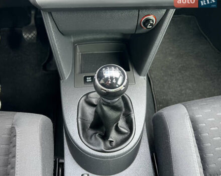 Серый Фольксваген Туран, объемом двигателя 1.6 л и пробегом 217 тыс. км за 8200 $, фото 45 на Automoto.ua