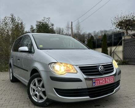 Серый Фольксваген Туран, объемом двигателя 1.6 л и пробегом 215 тыс. км за 6500 $, фото 6 на Automoto.ua